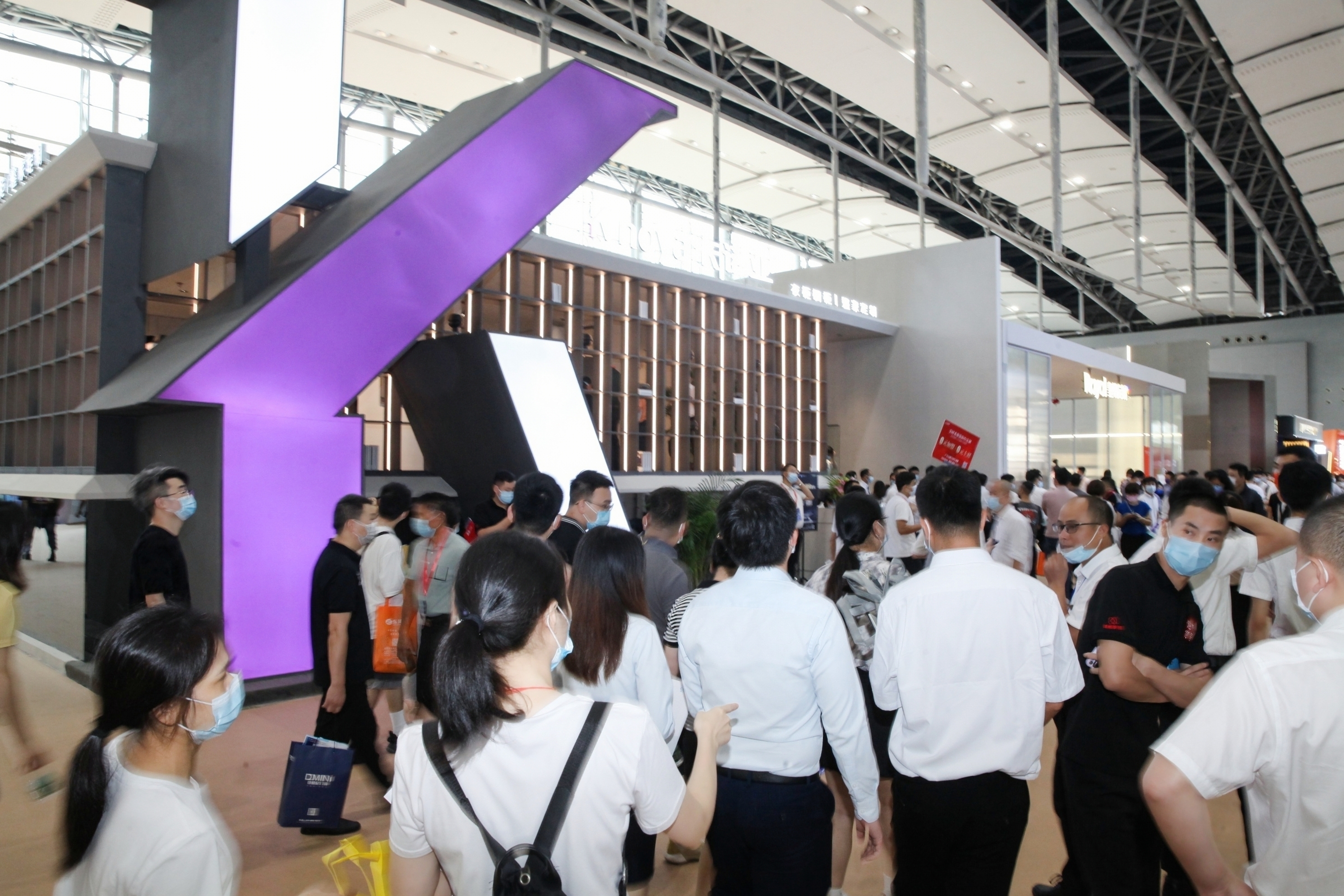 哔哩哔哩视频APP版下载新一代沉浸式體驗展館驚豔中國建博會（廣州）